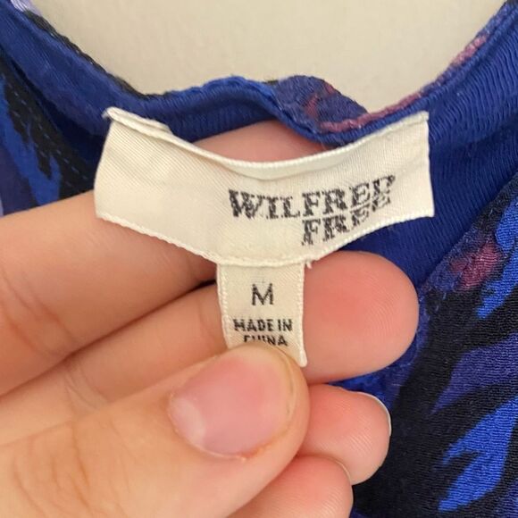 Wilfred Free | Aritzia Navy Blue Floral Print Lined Cami Tank Top Size Medium - Picture 3 of 6